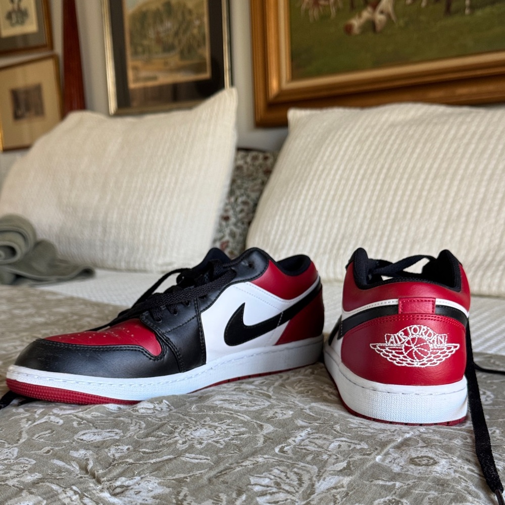 Nike Air Jordan 1 Low Bred Toe 2.0 Red White Black Shoes Men’s size 12